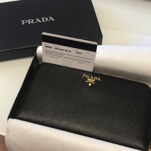 Brand new Prada Saffiano Wallet